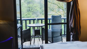 Comfort Room | Balcony