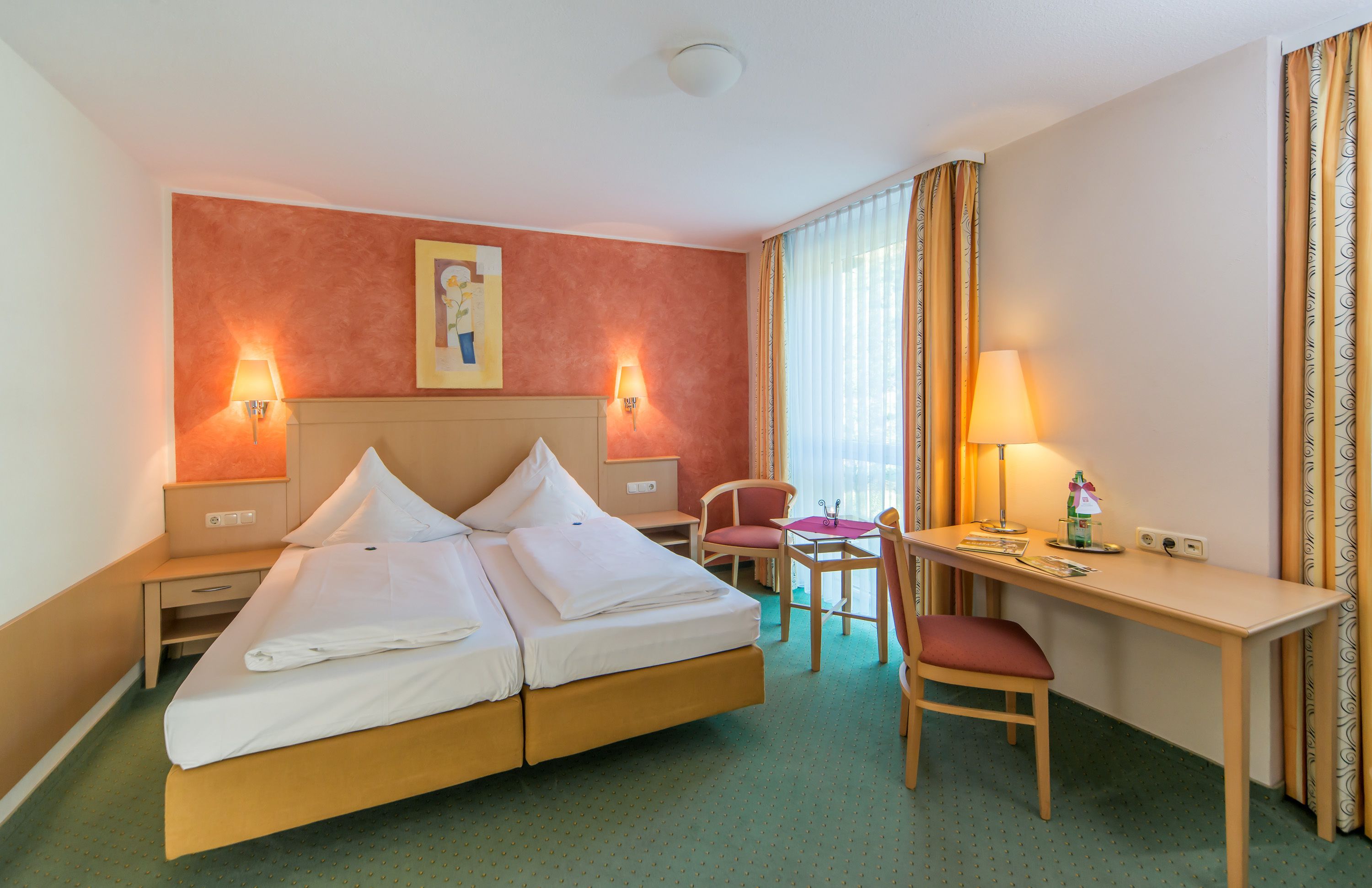 comfort double room | desk, free cots/infant beds, free wifi, bed sheets