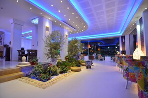 Bar (on property) - Phoenicia Luxury (Navodari)