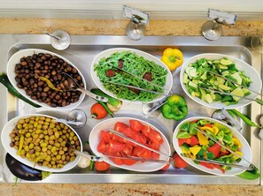 Free daily buffet breakfast