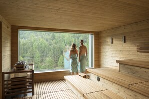 Sauna, Whirlpool, Dampfbad, Körperbehandlungen, Aromatherapie