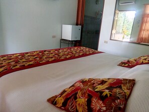 Double Room, 1 Queen Bed