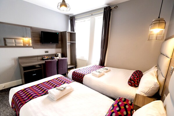 Twin Room | Desk, iron/ironing board, free WiFi