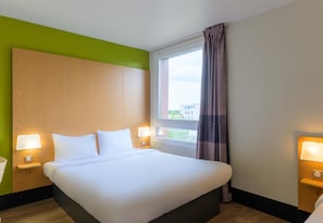 Roupas de cama premium, escrivaninha, quartos à prova de som