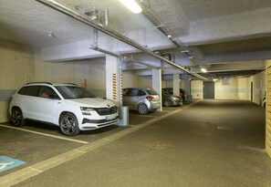 Estacionamento sem manobrista (sujeito a cobrança)