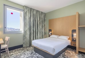 Double Room, Accessible, Non Smoking | Premium bedding, desk, soundproofing, free WiFi - B&B HOTEL Marseille Les ports (Marseille)