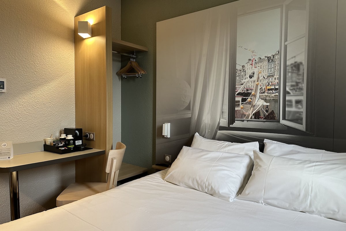 superior double room, non smoking | premium bedding, desk, blackout curtains, soundproofing