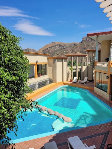 Hotel Paseo de la Presa