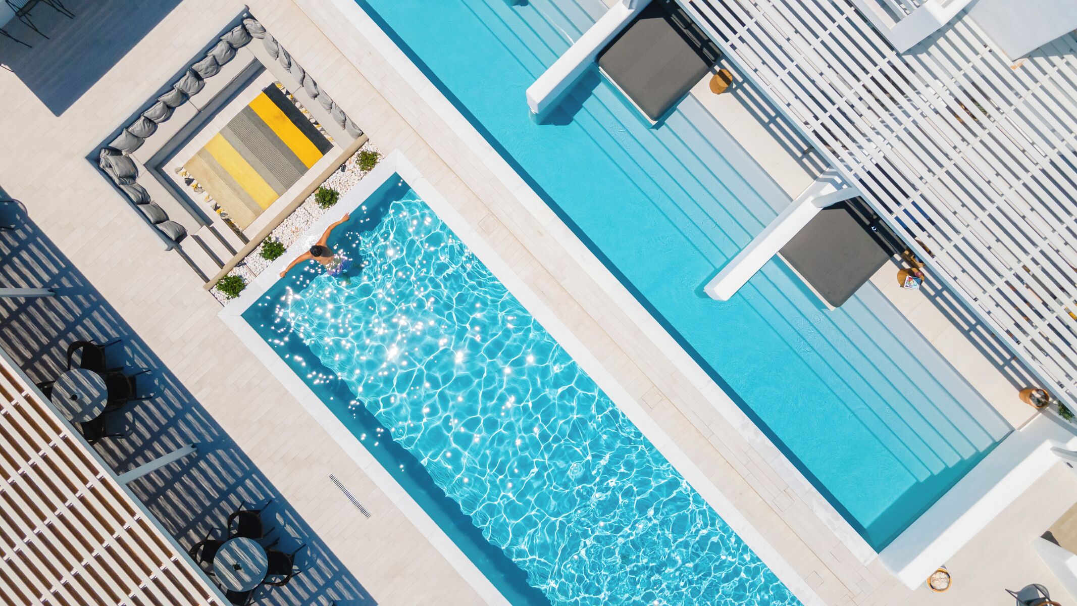 Seasonal outdoor pool, pool umbrellas, sun loungers