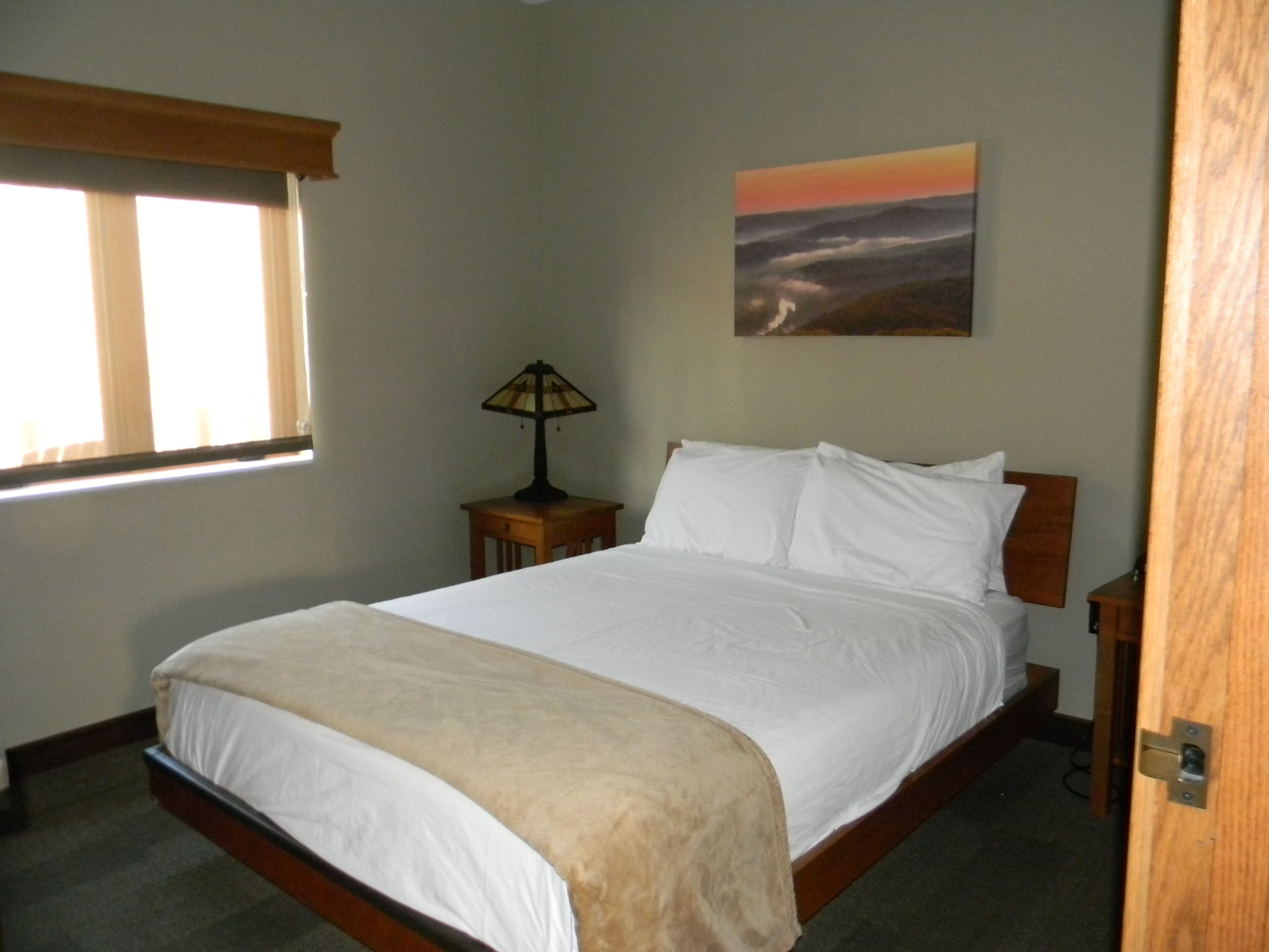Desk, iron/ironing board, free WiFi, bed sheets