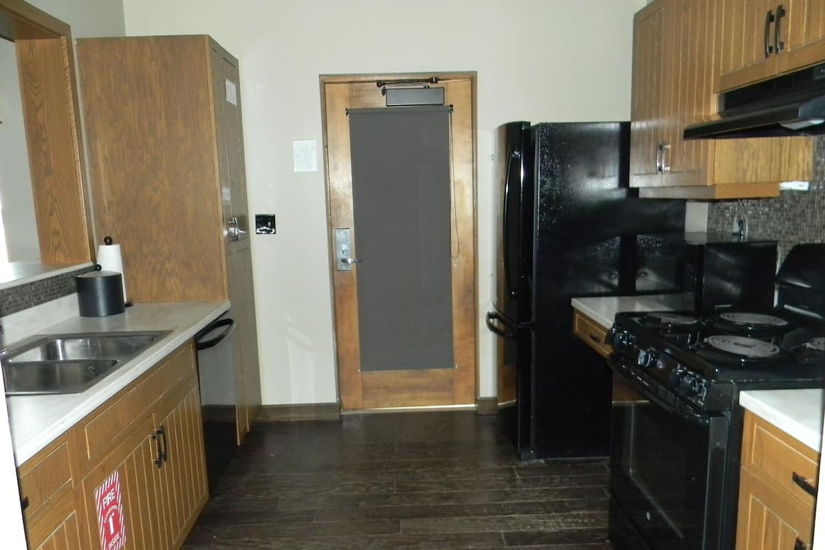 Microwave, coffee/tea maker