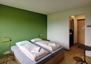 Blackout drapes, bed sheets, wheelchair access - Schaan-Vaduz Youth Hostel (Schaan)