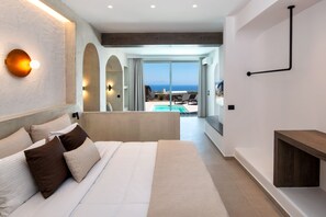 Villa S outdoor plunge pool