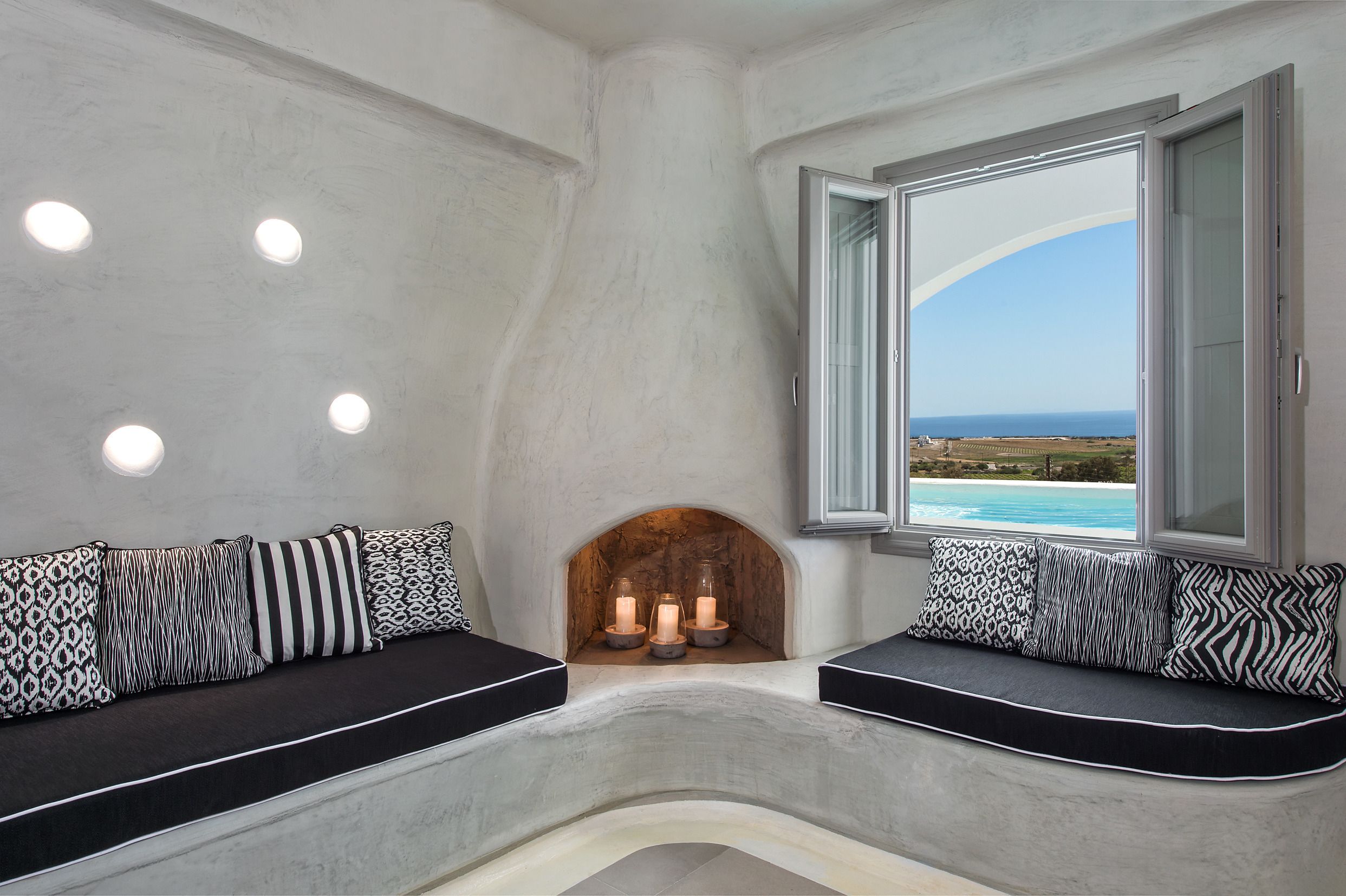 Three-Bedroom Villa outdoor Tub | Wohnbereich | Flachbildfernseher