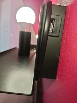 Individually decorated, individually furnished, cots/infant beds - Fasthôtel Angers Ouest (Beaucouze)