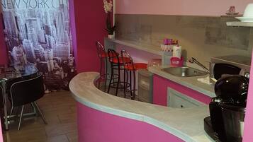 Free daily cooked-to-order breakfast