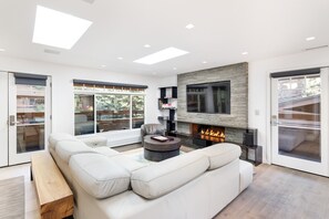 奢華公寓客房, 2 間臥室, 壁爐, 山景 (390) | 客房景觀