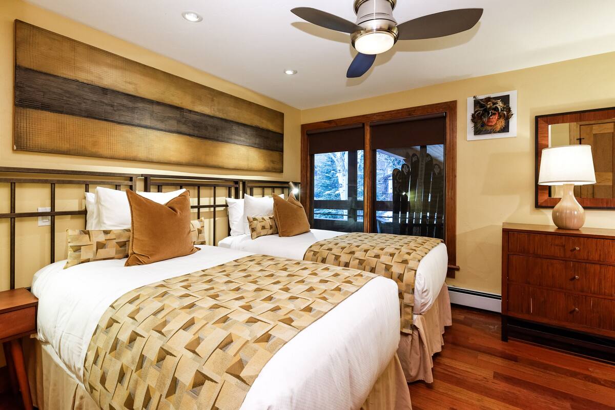 1 bedroom, premium bedding, WiFi (free), individually decorated