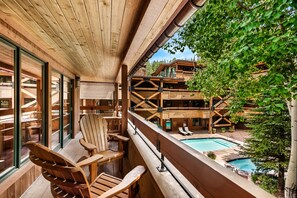 Condo Deluxe, 3 habitaciones, chimenea (10) | Terraza o patio