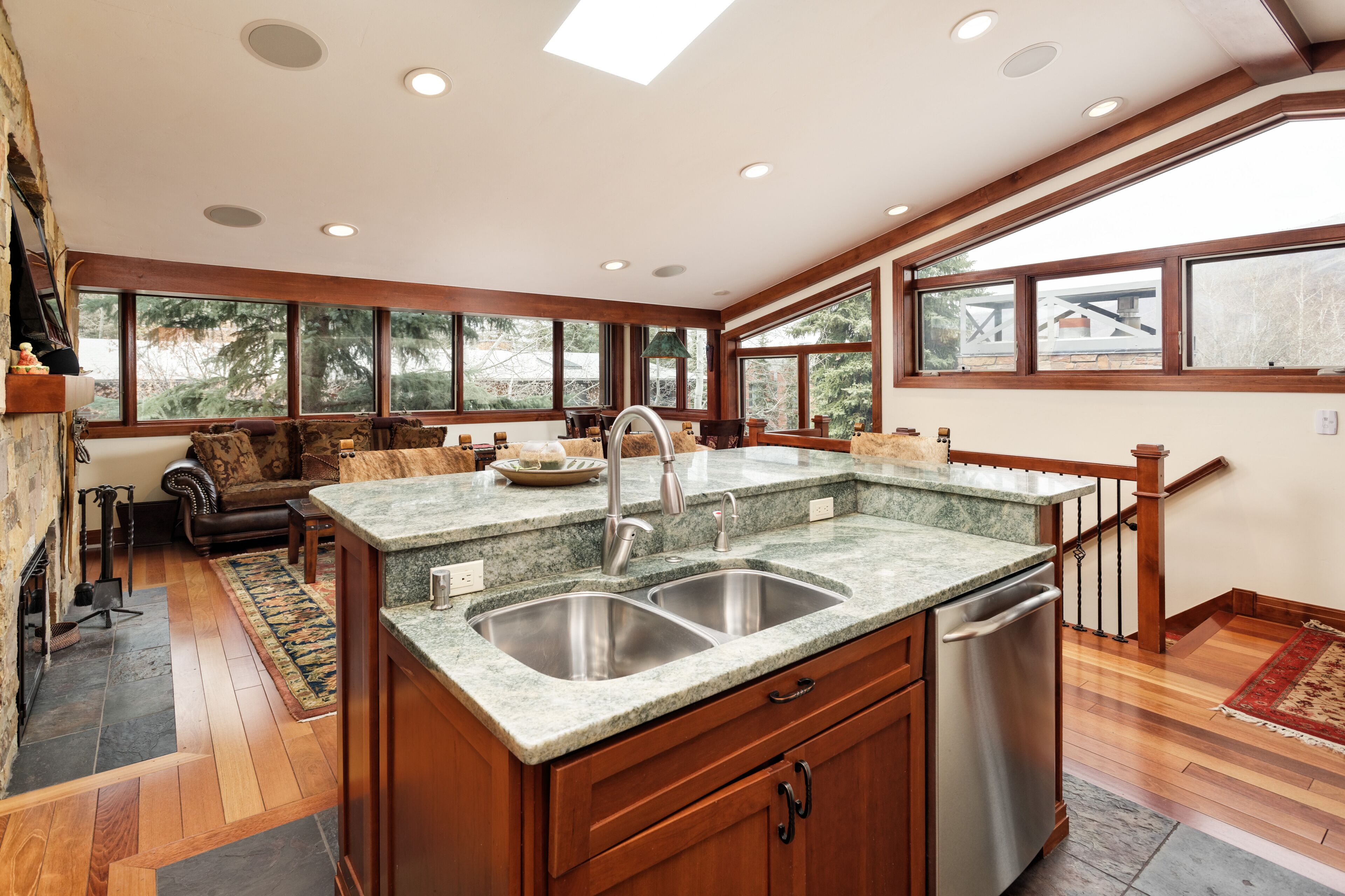 럭셔리 콘도, 침실 3개, 분사식 욕조 (5) | 전용 주방 | 커피/티 메이커, 토스터