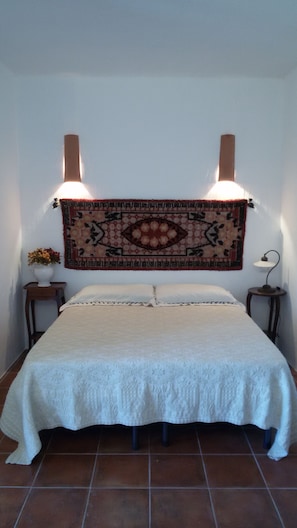 Villa, Multiple Bedrooms | Peralatan tempat tidur premium, kalis bunyi