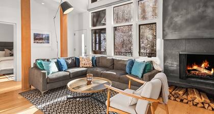 Fifth Avenue Condominiums by Frias