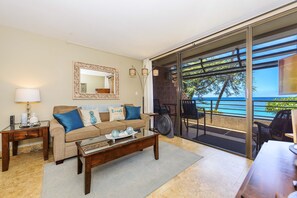 Condo, 1 Bedroom | Living room