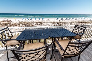 Apartment, 2 Schlafzimmer | Strand-/Meerblick
