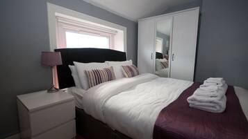 1 bedroom, desk, iron/ironing board, free WiFi