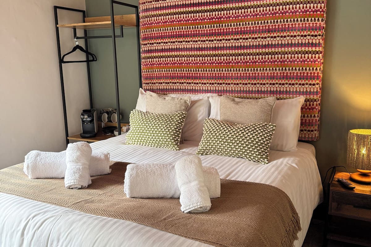 베이직 더블룸 | 다리미/다리미판, 무료 WiFi, 침대 시트