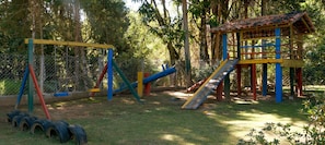 Zona de jocs infantil: a l'aire lliure