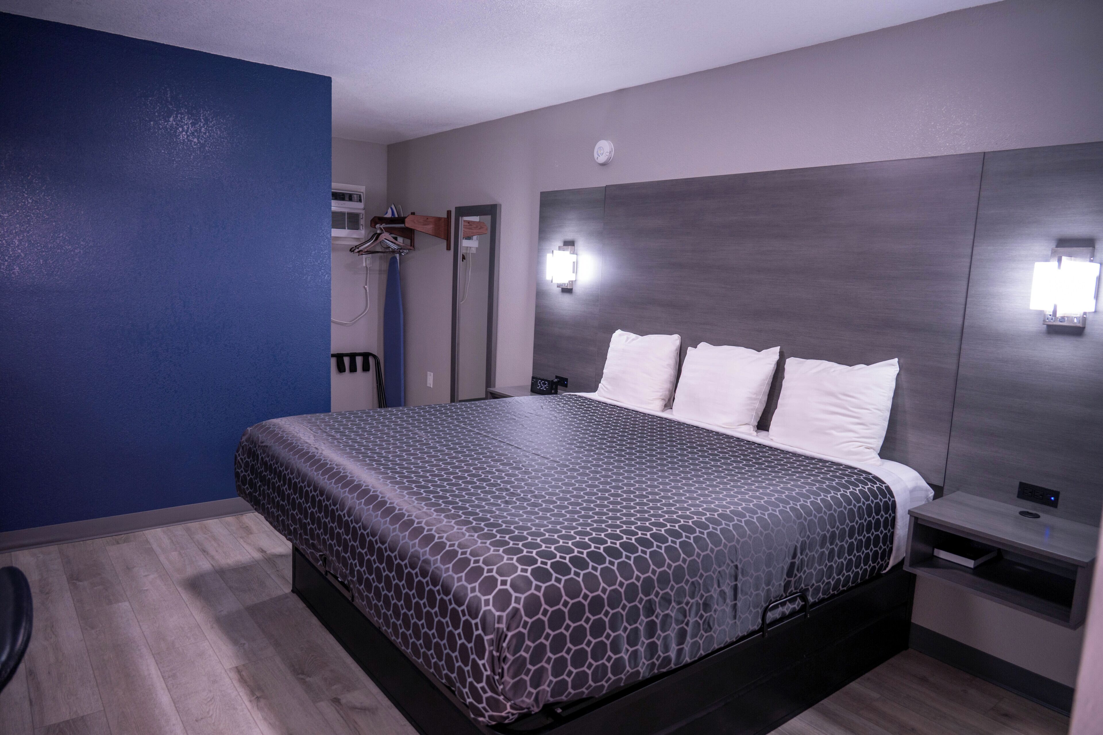 Desk, iron/ironing board, free WiFi, bed sheets