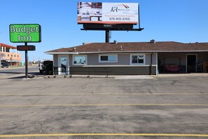 Front of property - Budget Inn (Alamogordo)