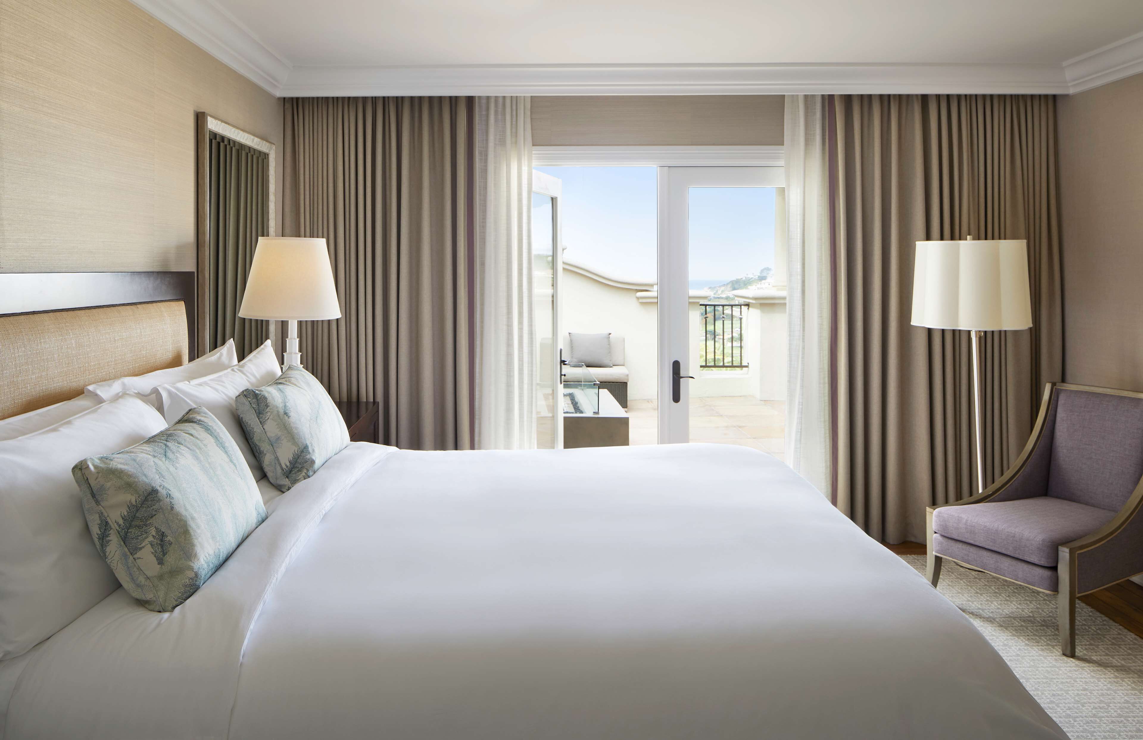 Premium bedding, down comforters, minibar, in-room safe