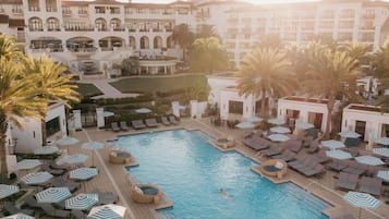 3 albercas al aire libre y camas balinesas (con cargo)