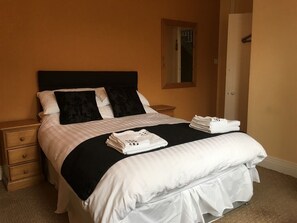 Standard Double Room, Ensuite - Spaview (Bridlington)