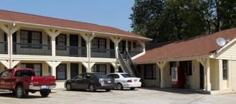 Creek Side Inn