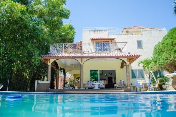 Villa, 4 habitaciones | Alberca | Alberca al aire libre