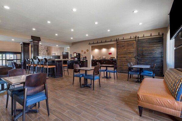 Café da manhã self-service grátis todos os dias