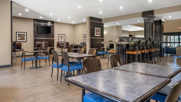 Breakfast area - Best Western Plus Big Lake Inn (Big Lake)