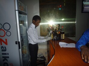 2 bars-salons