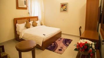 Royale Suite | Seprai premium, brankas, Wi-Fi gratis, dan seprai linen