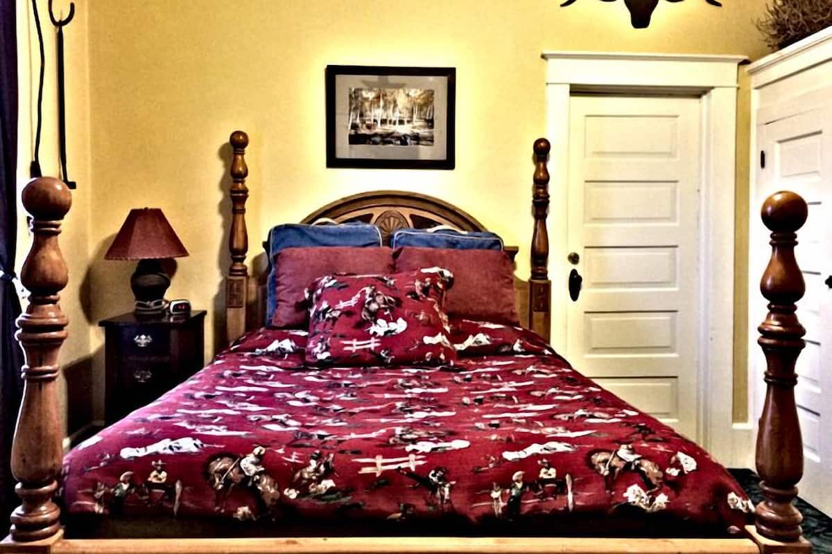 Room, 1 Queen Bed | Iron/ironing board, free rollaway beds, free WiFi