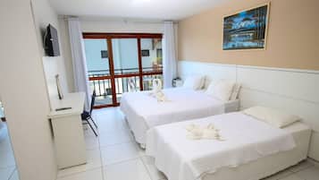 Minibar, blackout drapes, free WiFi, bed sheets