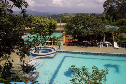 Valley View Lodge - Finca Huetares