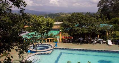 Valley View Lodge - Finca Huetares