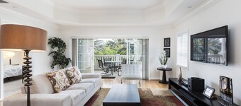 Reunion Resort by Intteli Fun Rentals