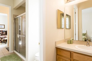Familienhaus, 3 Schlafzimmer, eigener Pool | Badezimmer | Handtücher