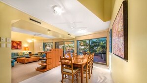 อพาร์ทเมนท์, 3 ห้องนอน, วิวทะเล (Apartment 8) | บริการอาหารในห้องพัก