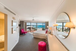 Apartment 4, 3 Bedrooms, 3 Bathrooms, Ocean View